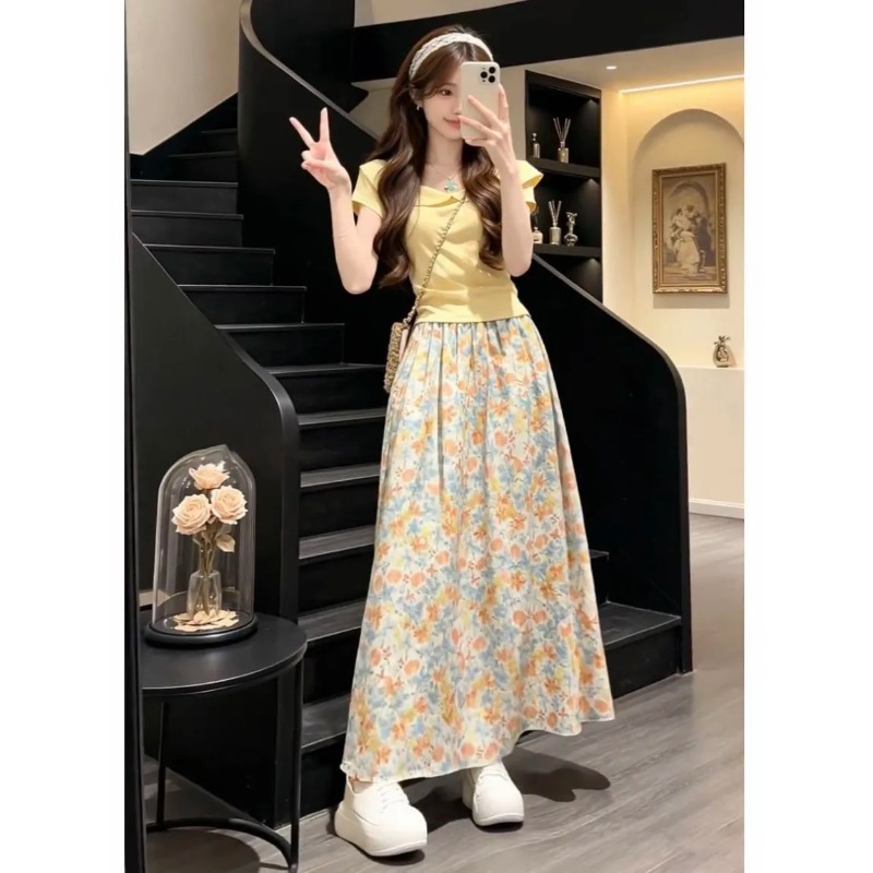 Summer Clothing In Japan - ชุดเซ็ตสองชิ้น เสื้อยืดแขนสั้นพิมพ์ลายดอกไม้ กระโปรงทรงเข้ารูปสไตล์ญี่ปุ่นเกาหลี สำหรับผู้หญิง ฤดูร้อน ปี
