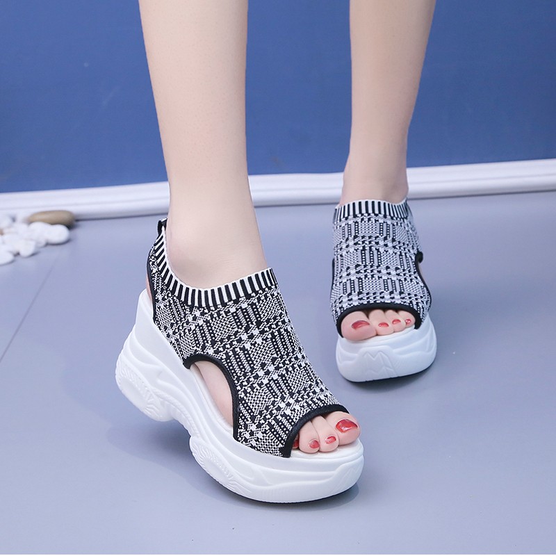 รองเท้าแตะผู้หญิง ฤดูร้อน 2025 - Summer Closet บทวิจารณ์และราคา